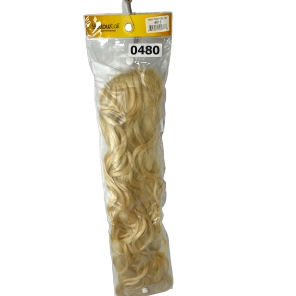 *H25480 NWT Yellowtail Yaky Blond Wavely Ponytail - Picture 5 of 8